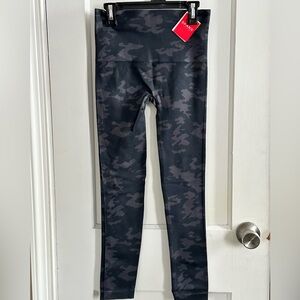 NWT SPANX Camo Leggings (M)